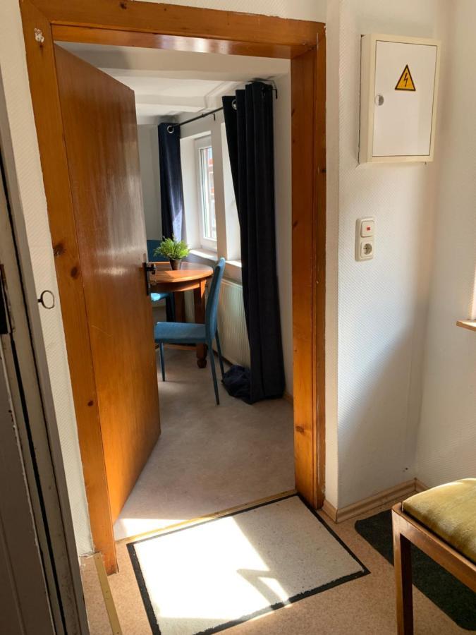 Einfache Monteurswohnung Am Ederseeradweg Mit 2 Schlafzimmern, Terrasse, Parkplatz - Wohnung 2 Waldeck  Buitenkant foto