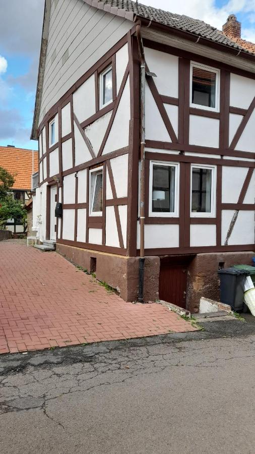 Einfache Monteurswohnung Am Ederseeradweg Mit 2 Schlafzimmern, Terrasse, Parkplatz - Wohnung 2 Waldeck  Buitenkant foto